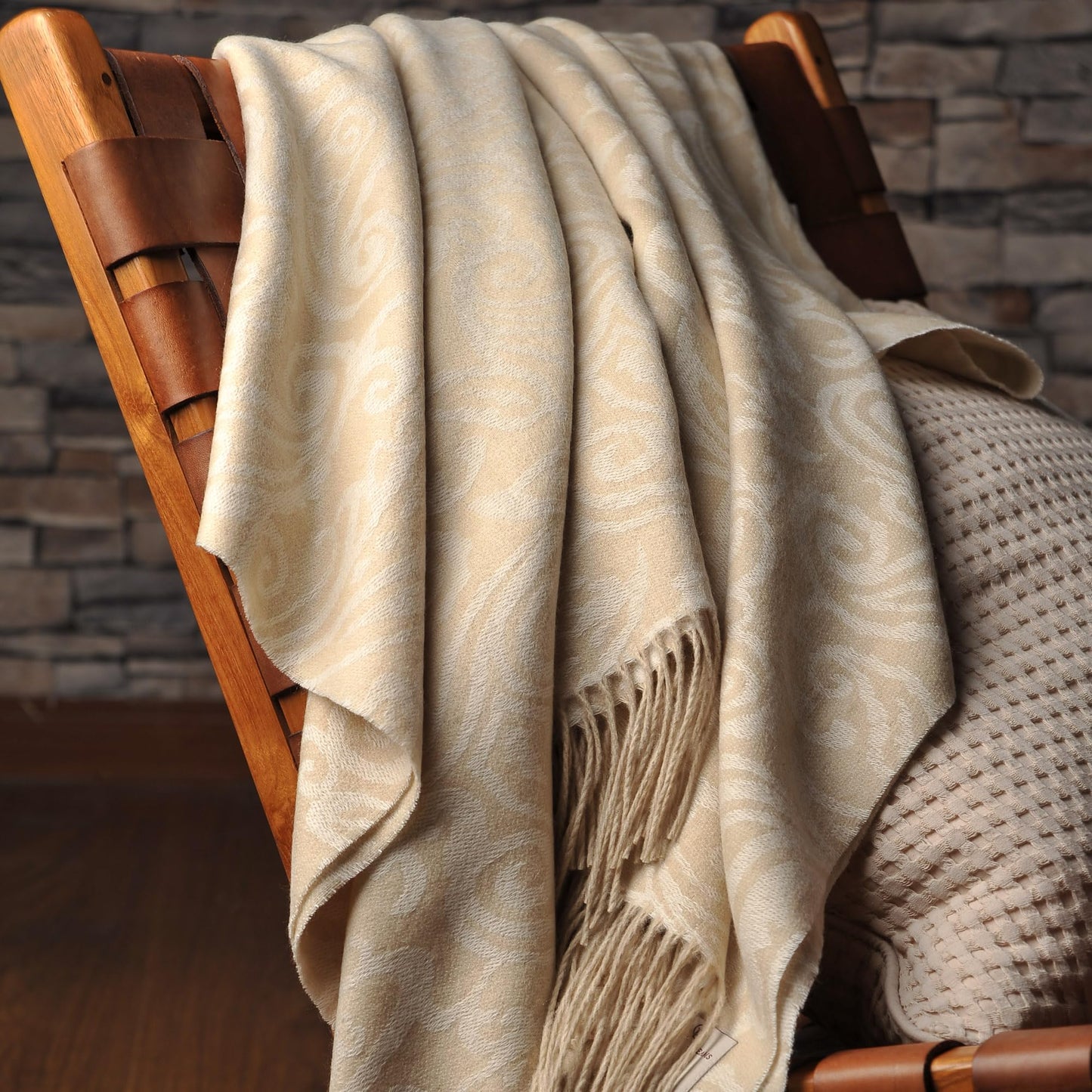 CUDDLE DREAMS Luxuriously Soft Cashmere Throw - Paisley Beige - Island Thyme Soap Company