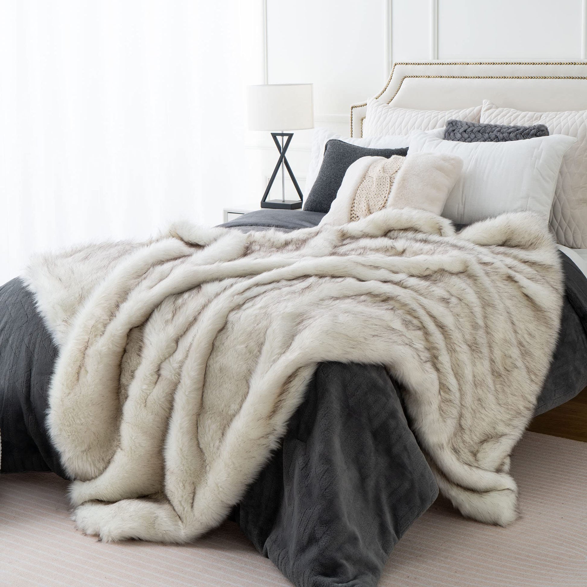 Luxury White Faux Fur Throw Blanket - Island Thyme Soap Company